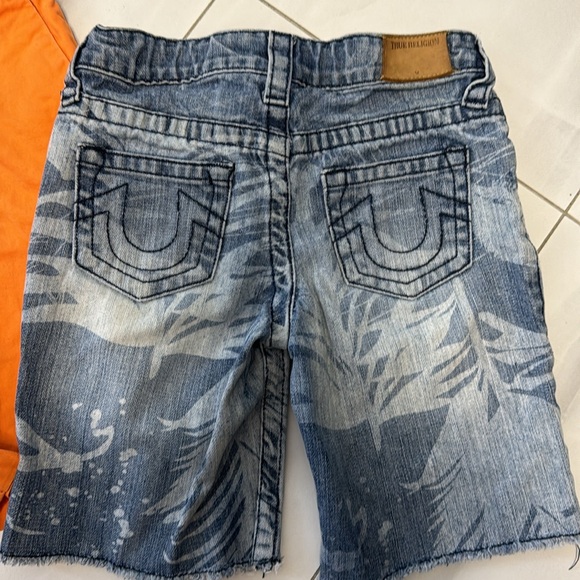 Boy’s shorts set, Size 6-7 - Picture 3 of 7